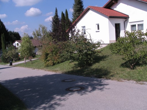 Blick auf die Seite mit Straße